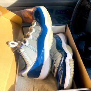 Retro 11 George towns